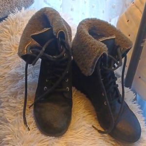 Uggs fold down boots sz 8